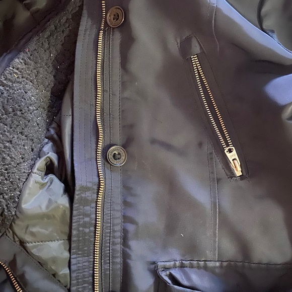 All season waterproof A&F jacket - Picture 5 of 9